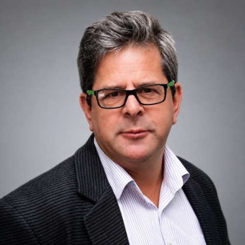 Dr Alan Giles